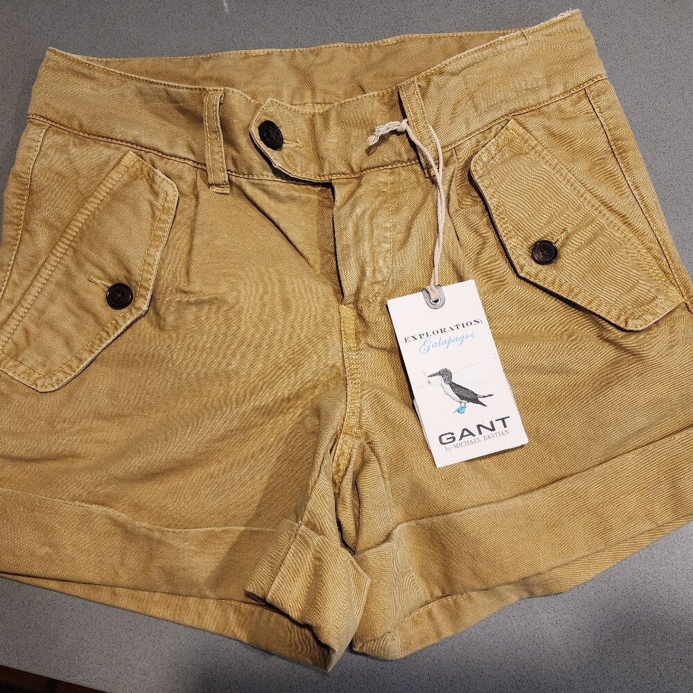 Size 2 Gant khaki cargo shorts